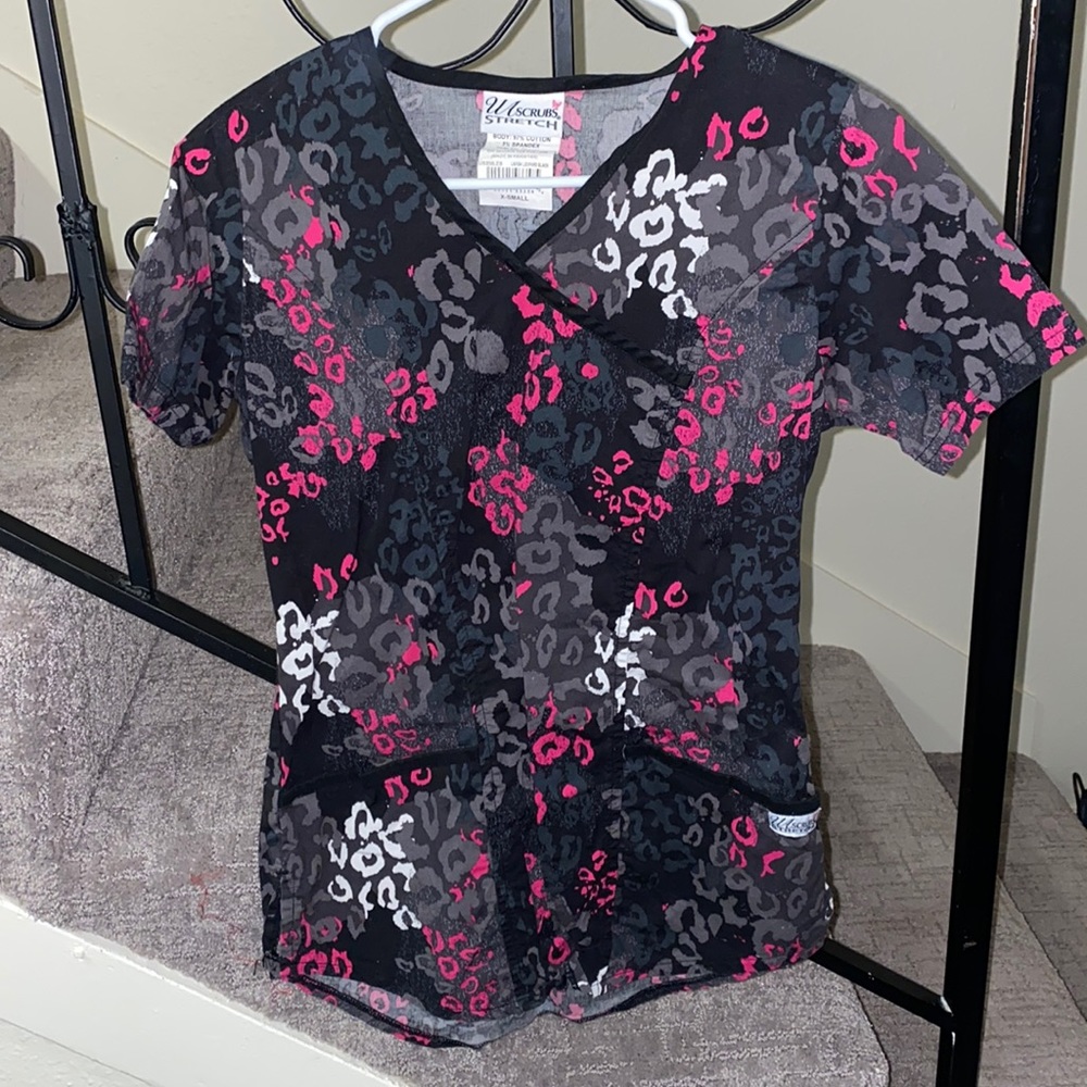 UA scrubs xs